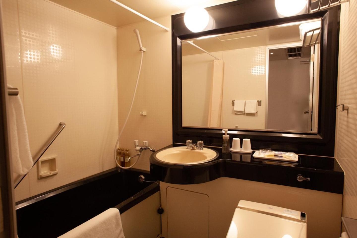 Hotel Relief Kokura Annex Kitakjusu Kültér fotó